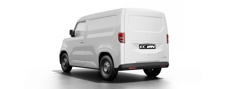 ecvan 07 minivan white 04